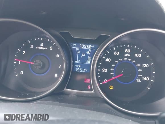 ✅ 2016 Hyundai Veloster • VIN: KMHTC6ADXGU257271 • Lot: 41467919. Wystawiony na IAAI z przebiegiem 70 956 mil. Bezpłatny archiwum sprzedaży aukcyjnych z USA i szczegółowy raport historii pojazdu na DreamBid. Zdjęcie 7.