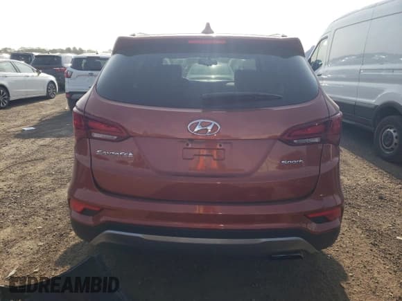 ✅ 2017 Hyundai Santa Fe 2.4L • VIN: 5XYZU3LB7HG460563 • Lot: 80073775. Wystawiony na Copart z przebiegiem 73 446 mil. Bezpłatny archiwum sprzedaży aukcyjnych z USA i szczegółowy raport historii pojazdu na DreamBid. Zdjęcie 6.