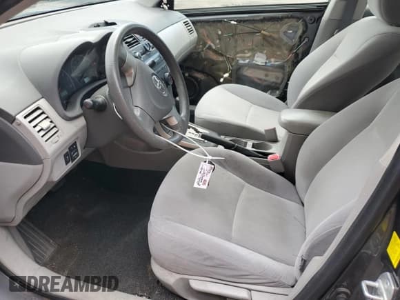 ✅ 2010 Toyota Corolla • VIN: JTDBU4EE2AJ062987 • Lot: 52788575. Listed on Copart with 121,411 mi. Free auction sales archive from the USA and detailed vehicle history report at DreamBid. Image 7.