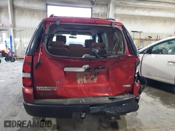 ✅ 2007 Ford Explorer XLT • VIN: 1FMEU73E07UB50439 • Lot: 57464915. Listed on Copart with 198,230 mi. Free auction sales archive from the USA and detailed vehicle history report at DreamBid. Image 6.