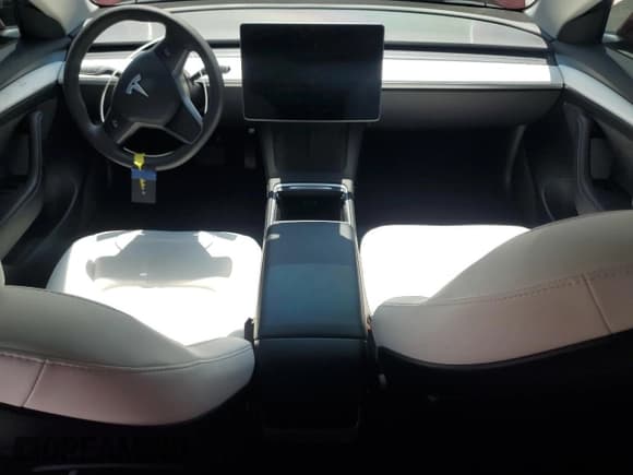 ✅ 2023 Tesla Model 3 • VIN: 5YJ3E1EA5PF514198 • Lot: 56013625. Wystawiony na Copart z przebiegiem 65 049 mil. Bezpłatny archiwum sprzedaży aukcyjnych z USA i szczegółowy raport historii pojazdu na DreamBid. Zdjęcie 8.