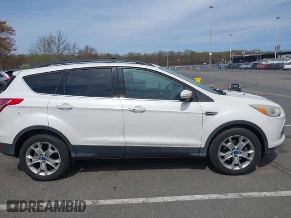 ✅ 2013 Ford Escape SEL • VIN: 1FMCU9HXXDUD82944 • Лот: 42079667. Опубликован ранее на IAAI с пробегом 97 304 миль. Бесплатный доступ к архиву аукционных продаж из США и подробный отчёт об истории автомобиля на DreamBid. Изображение 12.