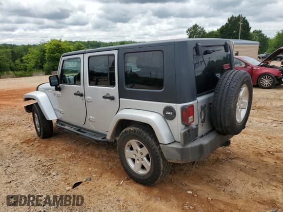 ✅ 2007 Jeep Wrangler Unlimited Sahara • VIN: 1J4GA59147L163936 • Lot: 58422655. Listed on Copart with 225,966 mi. Free auction sales archive from the USA and detailed vehicle history report at DreamBid. Image 2.
