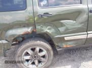 ✅ 2008 Jeep Liberty Limited • VIN: 1J8GN58K38W261322 • Lot: 42987335. Wystawiony na IAAI z przebiegiem 184 184 mil. Bezpłatny archiwum sprzedaży aukcyjnych z USA i szczegółowy raport historii pojazdu na DreamBid. Zdjęcie 6.