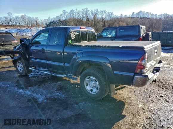 ✅ 2012 Toyota Tacoma • VIN: 5TFUU4EN4CX047111 • Lot: 96512715. Listed on Copart with 179,820 mi. Free auction sales archive from the USA and detailed vehicle history report at DreamBid. Image 2.