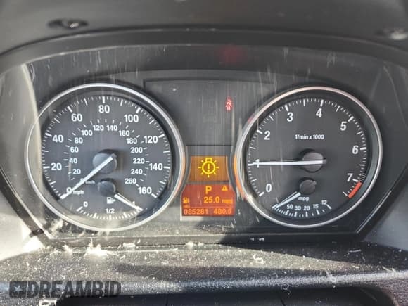 ✅ 2015 BMW X1 xDrive28i • VIN: WBAVL1C50FVY30030 • Лот: 82714935. Опубликован ранее на Copart с пробегом 85 281 миль. Бесплатный доступ к архиву аукционных продаж из США и подробный отчёт об истории автомобиля на DreamBid. Изображение 9.