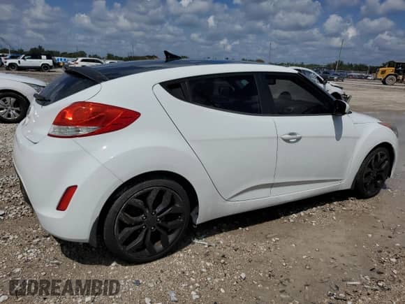 ✅ 2013 Hyundai Veloster RE:MIX • VIN: KMHTC6AD7DU156104 • Лот: 51266135. Размещён на Copart с пробегом 104 374 миль миль. Получите бесплатный доступ к архиву аукционных продаж из США и посмотрите подробный отчёт об истории автомобиля на DreamBid. Изображение 3.