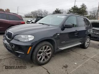 ✅ 2012 BMW X5 35i • VIN: 5UXZV4C59CL766107 • Лот: 93298815. Опубликован ранее на Copart с пробегом 118 336 миль. Бесплатный доступ к архиву аукционных продаж из США и подробный отчёт об истории автомобиля на DreamBid. Изображение 1.