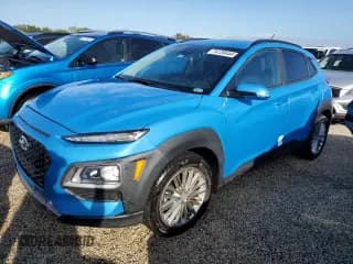 ✅ 2018 Hyundai Kona SEL • VIN: KM8K62AA1JU178077 • Лот: 74139444. Опубликован ранее на Copart с пробегом 42 140 миль. Бесплатный доступ к архиву аукционных продаж из США и подробный отчёт об истории автомобиля на DreamBid. Изображение 1.