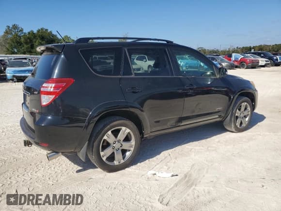 ✅ 2009 Toyota RAV4 Sport • VIN: JTMBK32V395081055 • Лот: 90681735. Опубликован ранее на Copart с пробегом 139 228 миль. Бесплатный доступ к архиву аукционных продаж из США и подробный отчёт об истории автомобиля на DreamBid. Изображение 3.