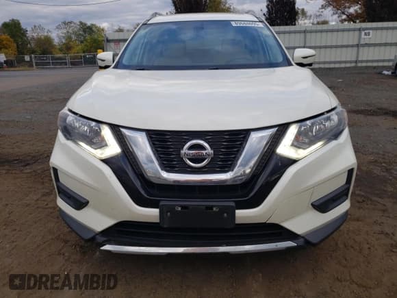 ✅ 2017 Nissan Rogue SV • VIN: 5N1AT2MV5HC825647 • Lot: 89688695. Wystawiony na Copart z przebiegiem 117 050 mil. Bezpłatny archiwum sprzedaży aukcyjnych z USA i szczegółowy raport historii pojazdu na DreamBid. Zdjęcie 5.