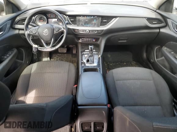 ✅ 2018 Buick Regal Preferred • VIN: W04GU8SX4J1143485 • Lot: 56177005. Wystawiony na Copart z przebiegiem 110 322 mil. Bezpłatny archiwum sprzedaży aukcyjnych z USA i szczegółowy raport historii pojazdu na DreamBid. Zdjęcie 8.