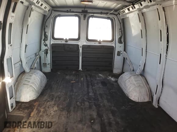 ✅ 2009 Chevrolet Express Cargo • VIN: 1GCGG25C291123542 • Lot: 91063735. Listed on Copart with 184,898 mi. Free auction sales archive from the USA and detailed vehicle history report at DreamBid. Image 10.