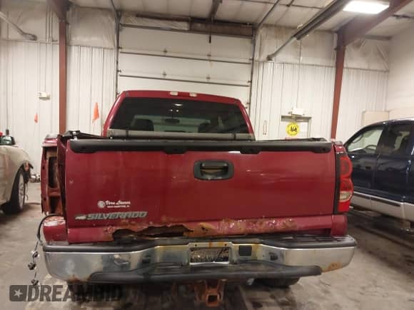 2006 Chevrolet Silverado 1500 LT1 с VIN 2GCEK13T861135557, выставлен на аукционе IAAI как лот 42057498 с пробегом 174 440 миль миль и . История ставок и продаж доступна на DreamBid. Изображение 19.