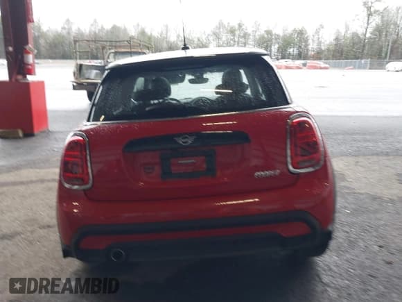 ✅ 2023 MINI Hardtop Cooper • VIN: WMW33DH03P2T77305 • Lot: 43651802. Wystawiony na IAAI z przebiegiem 25 249 mil. Bezpłatny archiwum sprzedaży aukcyjnych z USA i szczegółowy raport historii pojazdu na DreamBid. Zdjęcie 16.