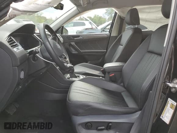 ✅ 2022 Volkswagen Tiguan SE • VIN: 3VV3B7AXXNM142485 • Lot: 85783475. Listed on Copart with 71,127 mi. Free auction sales archive from the USA and detailed vehicle history report at DreamBid. Image 7.