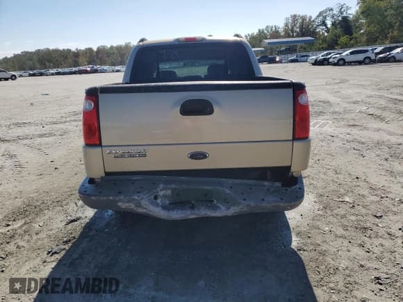 ✅ 2003 Ford Explorer Sport Trac XLS • VIN: 1FMZU67E43UC07273 • Lot: 85748525. Wystawiony na Copart z przebiegiem 178 143 mil. Bezpłatny archiwum sprzedaży aukcyjnych z USA i szczegółowy raport historii pojazdu na DreamBid. Zdjęcie 6.