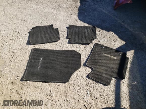 ✅ 2013 Hyundai Veloster Turbo • VIN: KMHTC6AE0DU118271 • Lot: 78676904. Wystawiony na Copart z przebiegiem 74 682 mil. Bezpłatny archiwum sprzedaży aukcyjnych z USA i szczegółowy raport historii pojazdu na DreamBid. Zdjęcie 14.