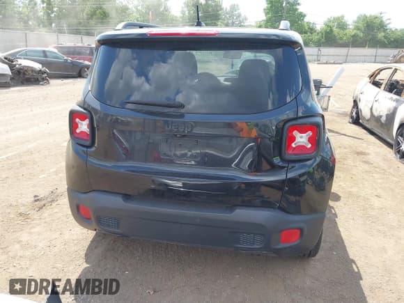 ✅ 2017 Jeep Renegade Latitude • VIN: ZACCJABB6HPG67093 • Lot: 42717078. Listed on IAAI with 107,655 mi. Free auction sales archive from the USA and detailed vehicle history report at DreamBid. Image 17.