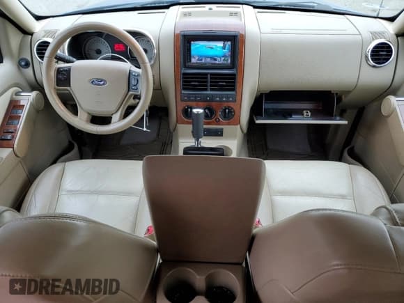 ✅ 2010 Ford Explorer Eddie Bauer • VIN: 1FMEU7EE1AUA87193 • Lot: 87024615. Wystawiony na Copart z przebiegiem 205 052 mil. Bezpłatny archiwum sprzedaży aukcyjnych z USA i szczegółowy raport historii pojazdu na DreamBid. Zdjęcie 8.