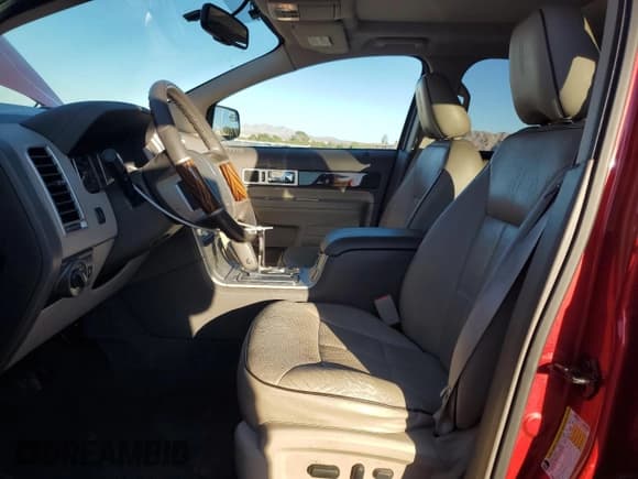 ✅ 2010 Lincoln MKX • VIN: 2LMDJ6JC8ABJ30960 • Lot: 90934225. Wystawiony na Copart z przebiegiem 184 091 mil. Bezpłatny archiwum sprzedaży aukcyjnych z USA i szczegółowy raport historii pojazdu na DreamBid. Zdjęcie 7.