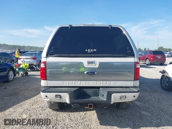 ✅ 2014 Ford F-250 XL • VIN: 1FT7W2BT5EEB58487 • Lot: 42234678. Wystawiony na IAAI z przebiegiem 122 168 mil. Bezpłatny archiwum sprzedaży aukcyjnych z USA i szczegółowy raport historii pojazdu na DreamBid. Zdjęcie 16.