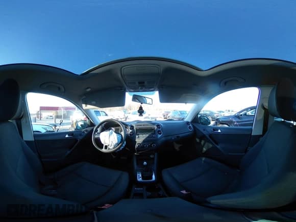 ✅ 2012 Volkswagen Tiguan S • VIN: WVGAV7AX3CW525626 • Лот: 43679915. Опубликован ранее на IAAI с пробегом 119 434 миль. Бесплатный доступ к архиву аукционных продаж из США и подробный отчёт об истории автомобиля на DreamBid. Изображение 18.