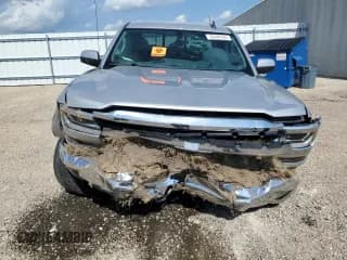 ✅ 2018 Chevrolet Silverado 1500 LT • VIN: 3GCPCREC7JG497168 • Lot: 63448305. Wystawiony na Copart z przebiegiem 66 233 mil. Bezpłatny archiwum sprzedaży aukcyjnych z USA i szczegółowy raport historii pojazdu na DreamBid. Zdjęcie 5.