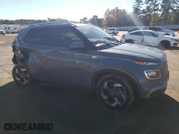 ✅ 2022 Hyundai Venue Limited • VIN: KMHRC8A36NU173457 • Lot: 84472694. Listed on Copart with 29,086 mi. Free auction sales archive from the USA and detailed vehicle history report at DreamBid. Image 4.