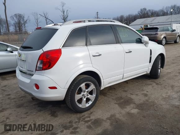 ✅ 2013 Chevrolet Captiva Sport LTZ • VIN: 3GNAL4EK0DS616154 • Lot: 41487723. Wystawiony na IAAI z przebiegiem 123 639 mil. Bezpłatny archiwum sprzedaży aukcyjnych z USA i szczegółowy raport historii pojazdu na DreamBid. Zdjęcie 4.