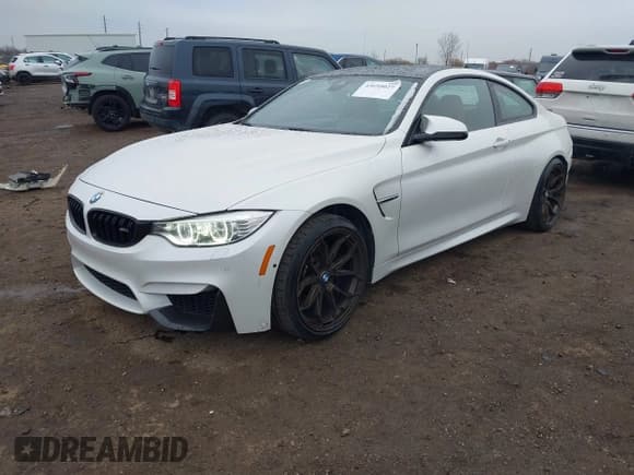 ✅ 2015 BMW M4 • VIN: WBS3R9C58FK332241 • Лот: 43695027. Опубликован ранее на IAAI с пробегом 73 797 миль. Бесплатный доступ к архиву аукционных продаж из США и подробный отчёт об истории автомобиля на DreamBid. Изображение 2.