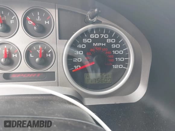 ✅ 2008 Ford F-150 XLT • VIN: 1FTPW12598KC36819 • Lot: 41703359. Wystawiony na IAAI z przebiegiem 177 560 mil. Bezpłatny archiwum sprzedaży aukcyjnych z USA i szczegółowy raport historii pojazdu na DreamBid. Zdjęcie 7.