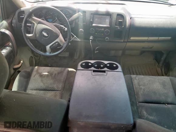 ✅ 2010 Chevrolet Silverado 2500HD LT • VIN: 1GC4KXB62AF119964 • Lot: 64187695. Wystawiony na Copart z przebiegiem 159 844 mil. Bezpłatny archiwum sprzedaży aukcyjnych z USA i szczegółowy raport historii pojazdu na DreamBid. Zdjęcie 8.