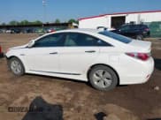✅ 2014 Hyundai Sonata Limited • VIN: KMHEC4A43EA117445 • Lot: 42441934. Wystawiony na IAAI z przebiegiem 75 037 mil. Bezpłatny archiwum sprzedaży aukcyjnych z USA i szczegółowy raport historii pojazdu na DreamBid. Zdjęcie 15.