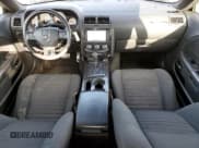 ✅ 2012 Dodge Challenger R/T Classic • VIN: 2C3CDYBT8CH295165 • Lot: 87092654. Wystawiony na Copart z przebiegiem 126 913 mil. Bezpłatny archiwum sprzedaży aukcyjnych z USA i szczegółowy raport historii pojazdu na DreamBid. Zdjęcie 8.