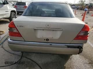 ✅ 1997 Mercedes-Benz C • VIN: WDBHA23EXVF601373 • Лот: 78402194. Опубликован ранее на Copart с пробегом 187 821 миль. Бесплатный доступ к архиву аукционных продаж из США и подробный отчёт об истории автомобиля на DreamBid. Изображение 6.