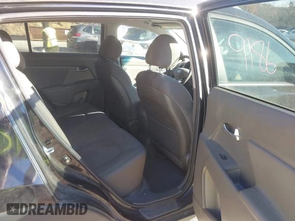 ✅ 2011 Kia Sportage EX • VIN: KNDPC3A2XB7049319 • Лот: 43489186. Опубликован ранее на IAAI с пробегом 191 212 миль. Бесплатный доступ к архиву аукционных продаж из США и подробный отчёт об истории автомобиля на DreamBid. Изображение 8.