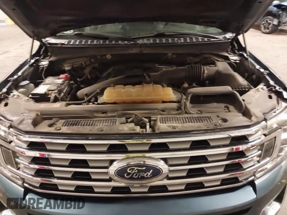 ✅ 2018 Ford Expedition Max Limited • VIN: 1FMJK2AT4JEA00182 • Lot: 43033545. Wystawiony na IAAI z przebiegiem 104 630 mil. Bezpłatny archiwum sprzedaży aukcyjnych z USA i szczegółowy raport historii pojazdu na DreamBid. Zdjęcie 10.