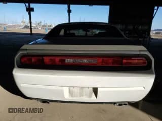 ✅ 2009 Dodge Challenger R/T • VIN: 2B3LJ54T89H599588 • Lot: 42023785. Wystawiony na Copart z przebiegiem 140 852 mil. Bezpłatny archiwum sprzedaży aukcyjnych z USA i szczegółowy raport historii pojazdu na DreamBid. Zdjęcie 6.