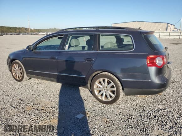✅ 2007 Volkswagen Passat 3.6L • VIN: WVWVU73C57E002607 • Лот: 77025324. Опубликован ранее на Copart с пробегом 135 917 миль. Бесплатный доступ к архиву аукционных продаж из США и подробный отчёт об истории автомобиля на DreamBid. Изображение 2.