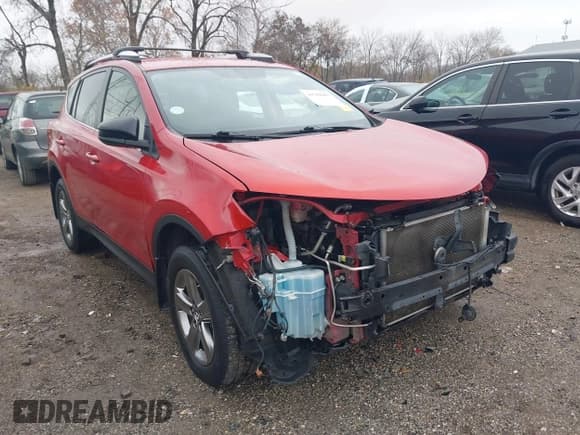 ✅ 2015 Toyota RAV4 LE • VIN: JTMBFREV9FD168527 • Lot: 43750685. Listed on IAAI with 194,728 mi. Free auction sales archive from the USA and detailed vehicle history report at DreamBid. Image 1.