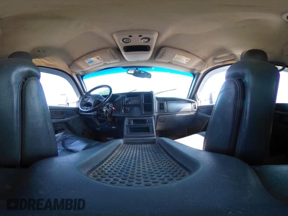 ✅ 2005 Chevrolet Silverado 2500HD Work Truck • VIN: 1GCHK23235F803038 • Lot: 43192366. Wystawiony na IAAI z przebiegiem 266 626 mil. Bezpłatny archiwum sprzedaży aukcyjnych z USA i szczegółowy raport historii pojazdu na DreamBid. Zdjęcie 22.