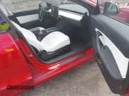 ✅ 2021 Tesla Model 3 Long Range • VIN: 5YJ3E1EB0MF902833 • Lot: 41854474. Wystawiony na IAAI z przebiegiem 41 982 mil. Bezpłatny archiwum sprzedaży aukcyjnych z USA i szczegółowy raport historii pojazdu na DreamBid. Zdjęcie 5.