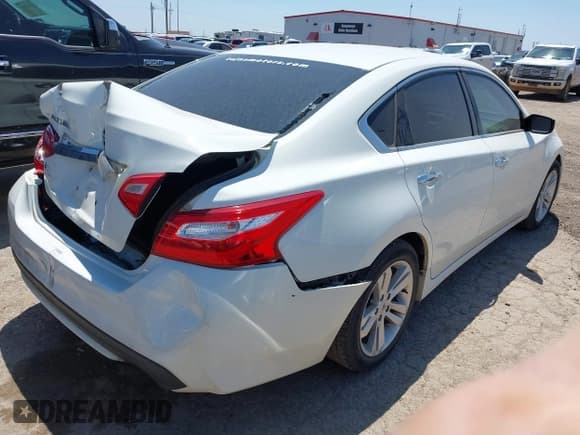 ✅ 2017 Nissan Altima SR • VIN: 1N4AL3AP6HC476262 • Lot: 42906388. Wystawiony na IAAI z przebiegiem 192 349 mil. Bezpłatny archiwum sprzedaży aukcyjnych z USA i szczegółowy raport historii pojazdu na DreamBid. Zdjęcie 4.