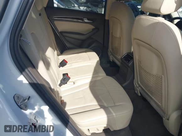✅ 2015 Audi Q5 Prestige • VIN: WA1VMAFP7FA101084 • Lot: 42512810. Listed on IAAI with 140,000 mi. Free auction sales archive from the USA and detailed vehicle history report at DreamBid. Image 8.