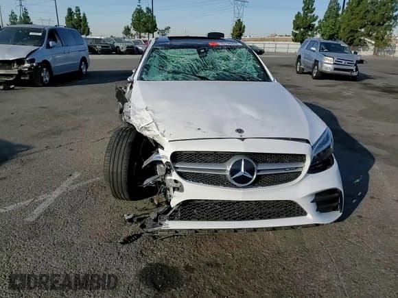 ✅ 2019 Mercedes-Benz C 43 AMG • VIN: 55SWF6EB5KU305258 • Lot: 70148425. Wystawiony na Copart z przebiegiem 61 580 mil. Bezpłatny archiwum sprzedaży aukcyjnych z USA i szczegółowy raport historii pojazdu na DreamBid. Zdjęcie 13.
