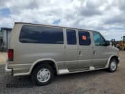 ✅ 2007 Ford Econoline Passenger XL • VIN: 1FBNE31LX7DA12374 • Lot: 61082925. Wystawiony na Copart z przebiegiem 44 355 mil. Bezpłatny archiwum sprzedaży aukcyjnych z USA i szczegółowy raport historii pojazdu na DreamBid. Zdjęcie 3.