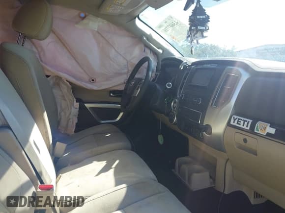 ✅ 2017 Nissan Titan SV • VIN: 1N6BA1F39HN512381 • Lot: 43607716. Listed on IAAI with 107,768 mi. Free auction sales archive from the USA and detailed vehicle history report at DreamBid. Image 5.