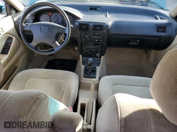 ✅ 1992 Honda Accord • VIN: 1HGCB7573NA197464 • Лот: 45957645. Опубликован ранее на Copart с пробегом 376 657 миль. Бесплатный доступ к архиву аукционных продаж из США и подробный отчёт об истории автомобиля на DreamBid. Изображение 8.