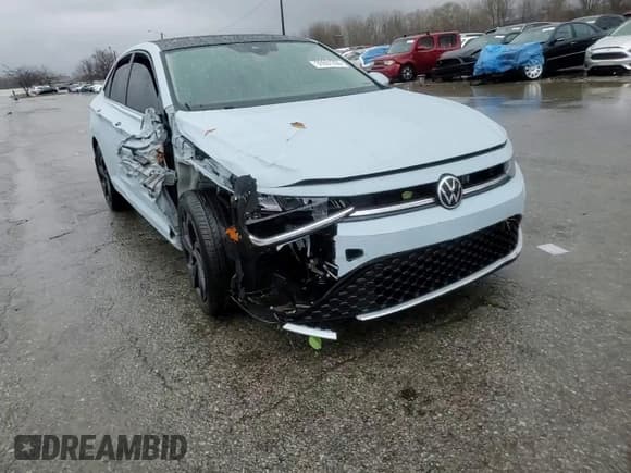 ✅ 2025 Volkswagen Jetta SE • VIN: 3VW7X7BUXSM080052 • Лот: 93551205. Опубликован ранее на Copart с пробегом 2 950 миль. Бесплатный доступ к архиву аукционных продаж из США и подробный отчёт об истории автомобиля на DreamBid. Изображение 14.
